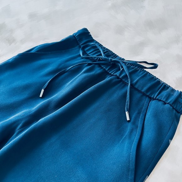 Sophisticated Navy Ankle-Length Pants - Size S - Picture 5 of 6